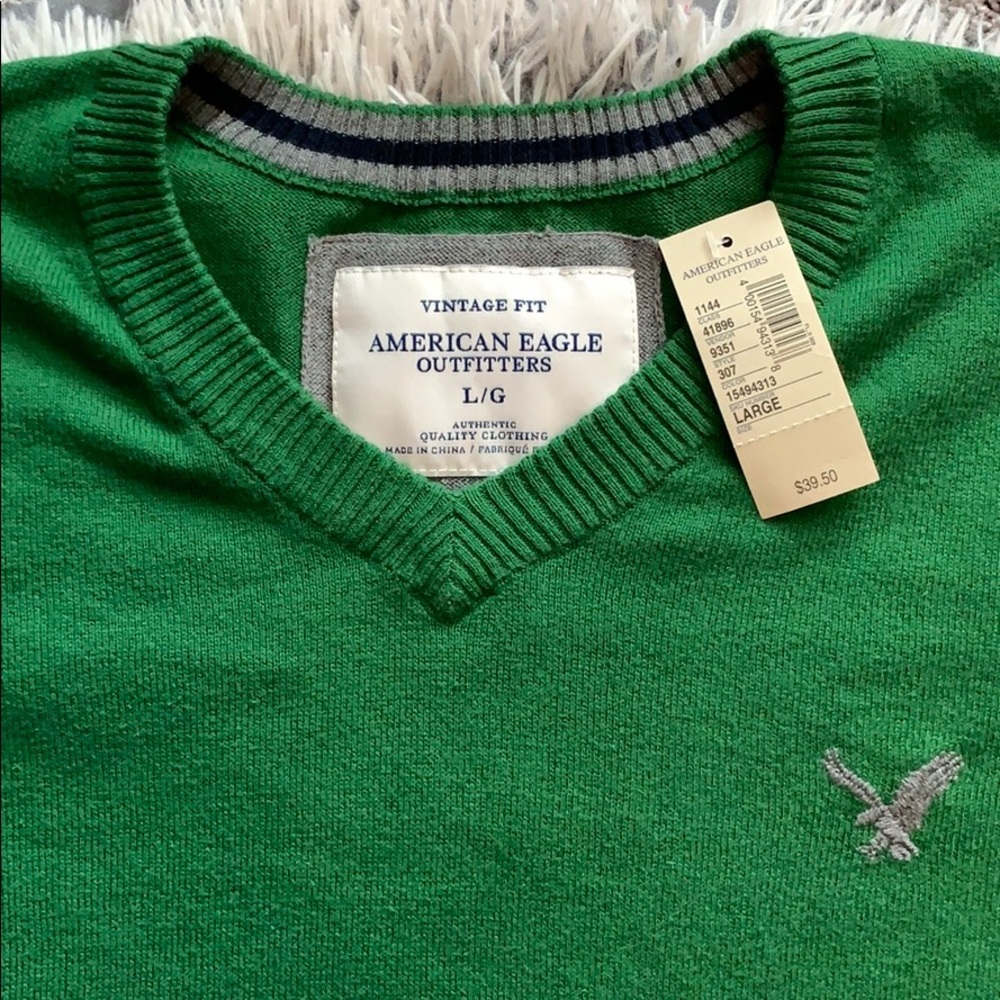 American Eagle men’s sweater